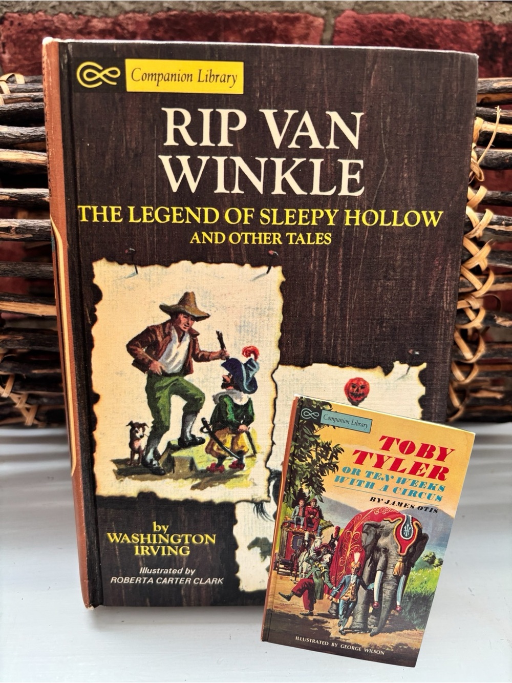 Vintage 1965 Companion Library Flip Book "Rip Van Winkle" & "Toby Tyler"